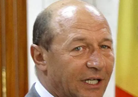 Băsescu va asista la meciul Vaslui- AEK Atena 