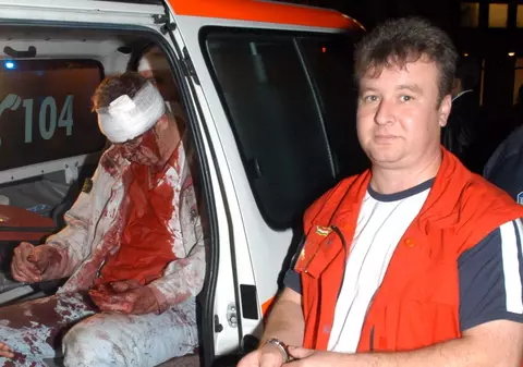 Omor în Anglia! Sute de suporteri s-au bătut ore în şir