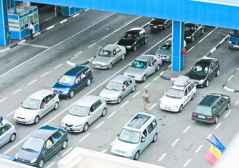 Frontierele, asaltate de jumătate de milion de români