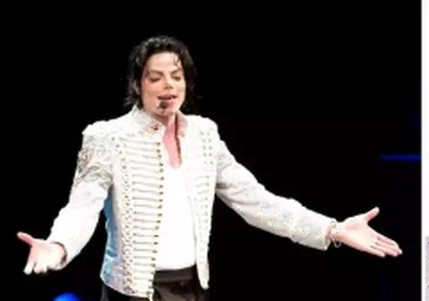 Michael a vomitat sânge?