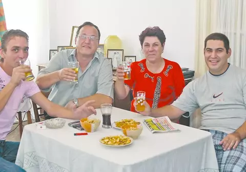 «Hai noroc... şi la mai mare!»