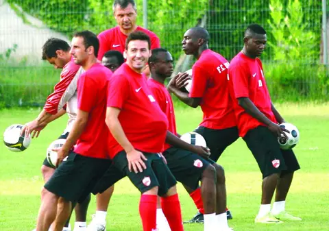 Câinii nu au voie să facă schimb de tricouri