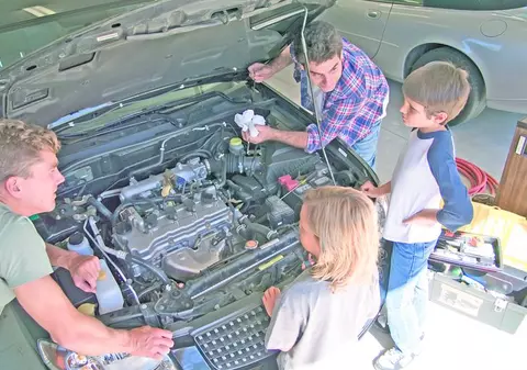 Cum pregătiţi maşina pentru concediu