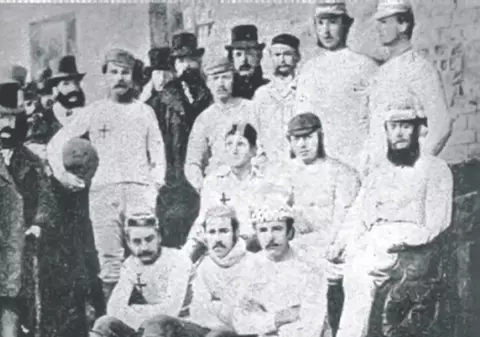 Cele 10 minuni ale fotbalului