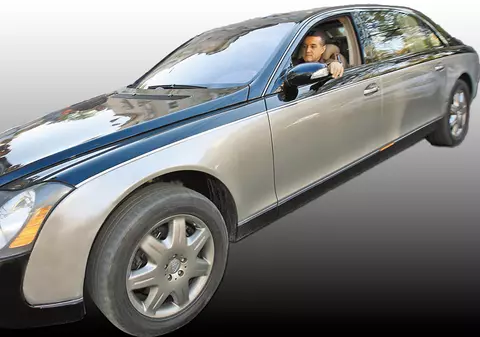 Îşi ia Maybachul la Bruxelles