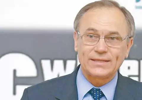 Viorel Cojocaru, rectorul de la Facultatea de Sport, şi-a dublat salariul!