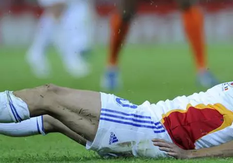 Mutu nu poate juca cu Franţa şi Austria! Gigel Bucur, chemat în locul său