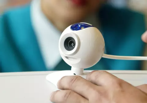 Puteți fi spionați fără să știți cu ajutorul propriilor camere web