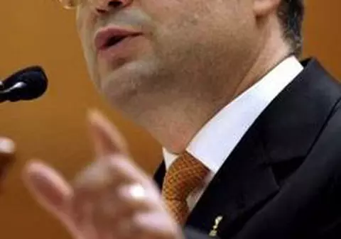 Boc:”România e un service auto cu zece angajaţi, dar numai trei muncesc”