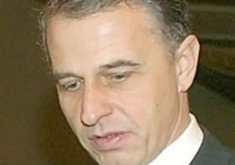 Geoană strânge semnături