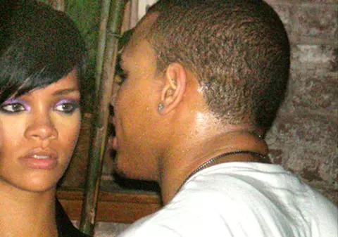 Rihanna şi Chris plănuiesc o vacanţă secretă
