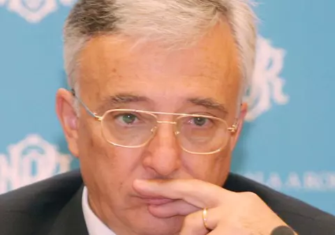 EXCLUSIV.O femeie ar putea fi mâna dreaptă a lui Mugur Isărescu! FOTO!
