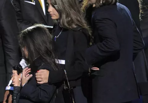 Copiii lui Michael nu vor merge la şcoală