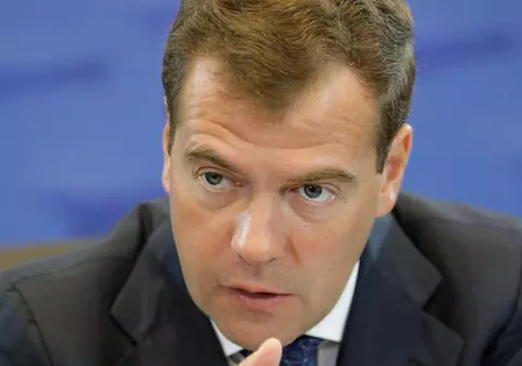 Medvedev pune restricţii la consumul de bere