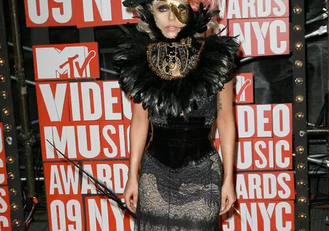 Lady Gaga a vrut să meargă la premiile MTV însoţită de un leu