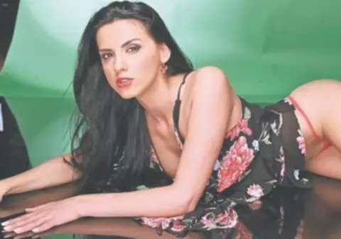 Lavinia spune că nu e "combinată" cu Marcel Pavel