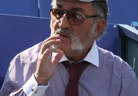Care e mai cool: Ilie Năstase sau Ion Ţiriac?
