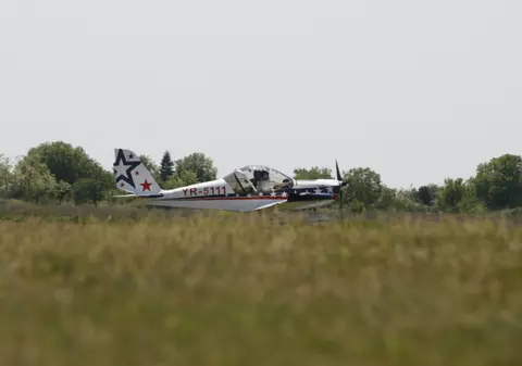Un avion de mici dimensiuni s-a prăbuşit în lac