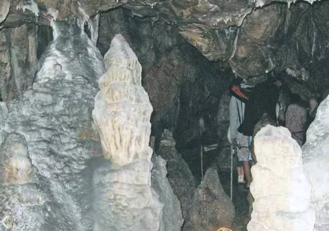 Oltencele se ascundeau în Peştera Muierii când năvăleau duşmanii