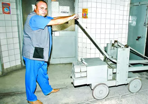 Cu gazul cu care arzi un mort poţi încălzi o garsonieră