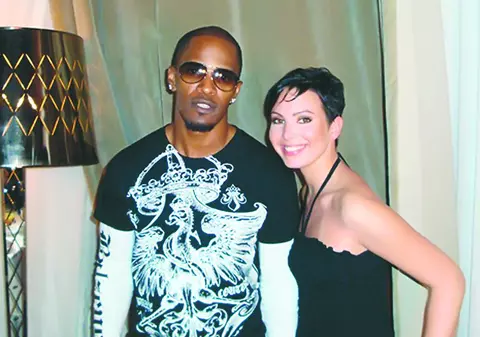 VJ Ela, ghid pentru Jamie Foxx în «Țara vampirilor»