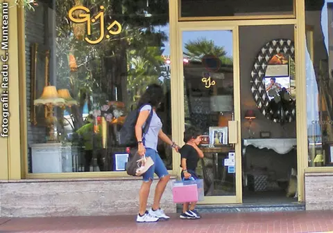 Îşi caută decoraţiuni de lux pentru casă