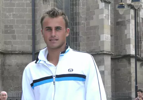 Copil vrea iubită româncă