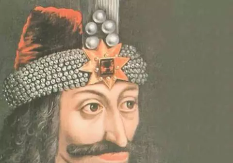 «Capul lui Țepeş, ţinut în miere»