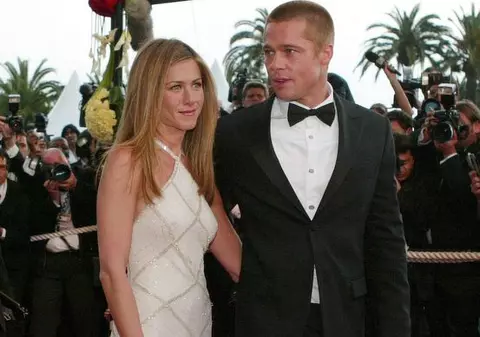 Jennifer Aniston l-a vizitat pe Brad Pitt în camera de hotel