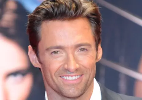 Hugh Jackman, idolatrizat de bărbaţi!