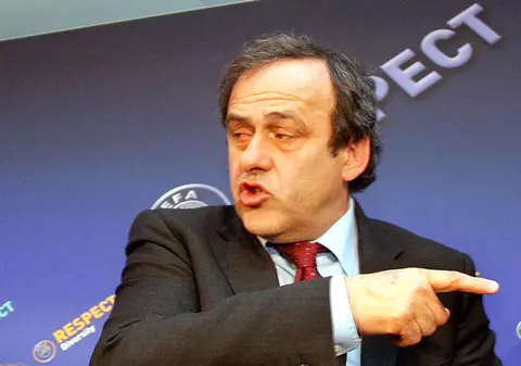 Se coace cel mai mare scandal de corupţie din istoria fotbalului european