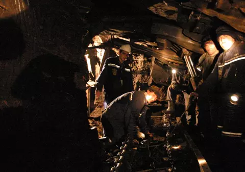 Update / Minerii de la Lupeni refuză să mai iasă la suprafaţă