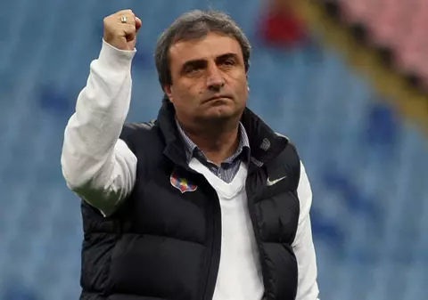 Stoichiţă a semnat pe un an cu Steaua - Cât crezi că va rezista?