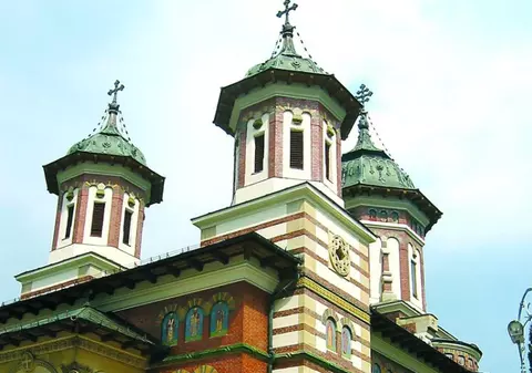 O mănăstire va deveni grădiniţă pentru rromi
