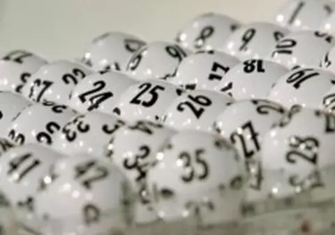 Localitate din Ungaria rămasă fără poliţişti după ce aceştia au câştigat la loto 