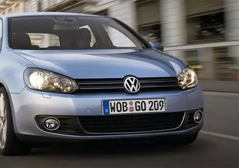 VW Golf, cea mai vândută maşină în septembrie în Europa