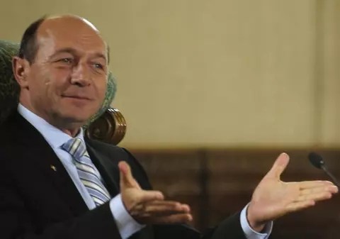 Băsescu: ”Actualul guvern ar putea rămâne până la alegeri”