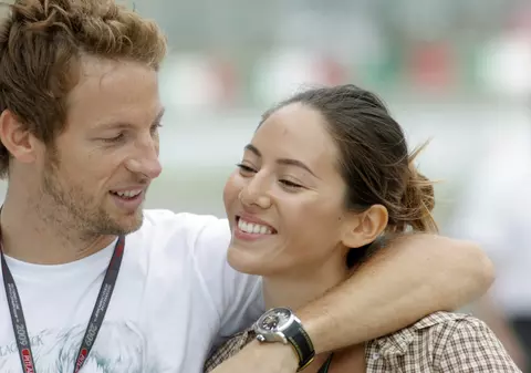 Jenson Button i-a dedicat iubitei sale titlul câştigat