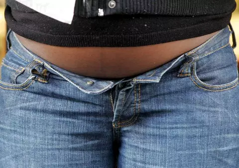 Tinerele obeze au grave probleme de fertilitate