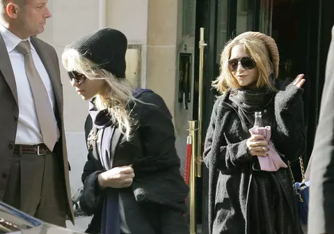 Gemenele Olsen îşi lansează propria linie de ochelari de soare