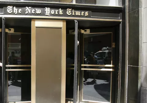 New York Times renunţă la 100 de jurnalişti