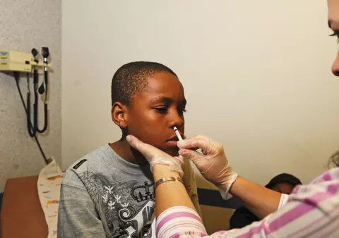 Marea Britanie începe astăzi vaccinarea împotriva A H1N1