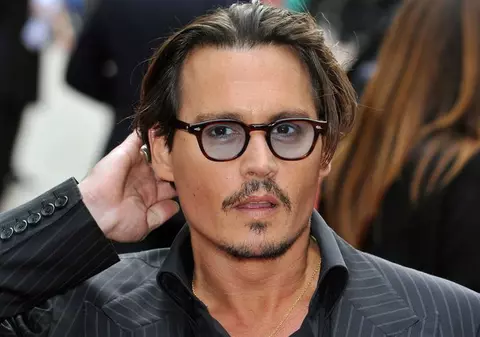 Johnny Depp va cânta alături de formaţia Babybird