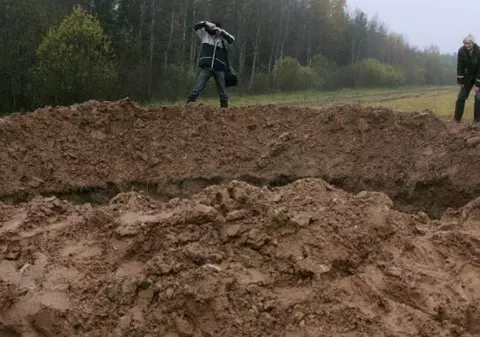Vinde bilete pentru a arăta craterul produs de meteorit