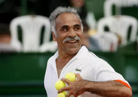 Năstase şi Bahrami inaugurează patru terenuri de tenis în Craiova 