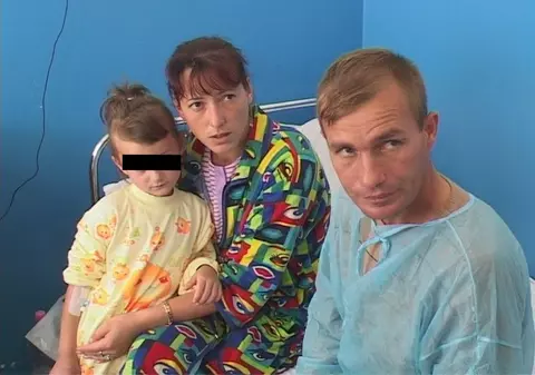 Copii născuţi fără aparatul genital, operaţi cu succes 