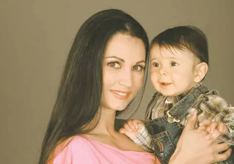 Fiul Nicoletei Luciu şi al lui Zsolt Csergo a împlinit un anişor