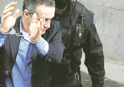 Gigi - arestat, iar tu câştigi!