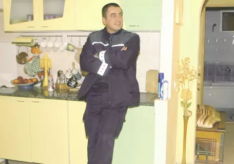 Cine mai stă în casele groazei?