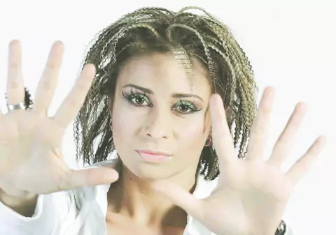 Jos labele de pe Mutu!